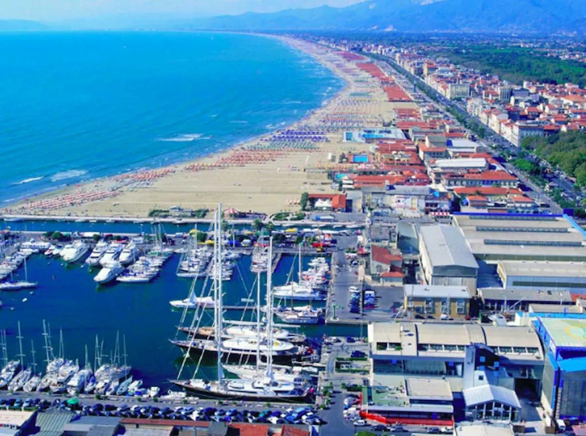 Apartment Appartamento Le Mimose Viareggio